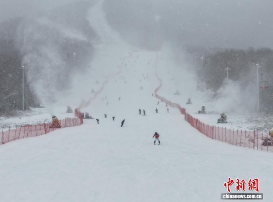 ��ѩ�ۺ�����ѩ�����Y�G���������б�ѩԇ�(y��n)�^(q��)�����ѩ�����D