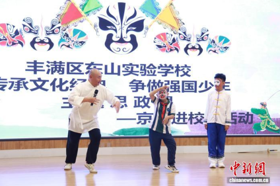 ʷ����(qu��n)(��һ)���ڽo�W(xu��)�������n��(�Y�ψD) �������S�M(m��n)�^(q��)�|ɽ��(sh��)�(y��n)�W(xu��)У���D