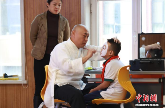 ʷ����(qu��n)(���)���ڽo�W(xu��)����(hu��)Ę�V��(�Y�ψD) �������S�M(m��n)�^(q��)�|ɽ��(sh��)�(y��n)�W(xu��)У���D