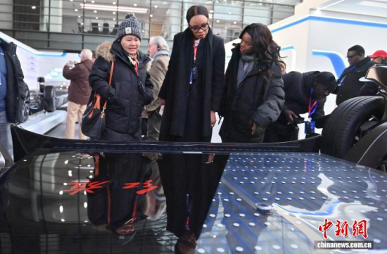 12��16�գ������L��������F(tu��n)�ɆT���Ї�һ�����^�������� �z