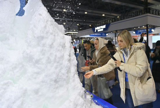 ����������ֽ�ס��ѩ�C������ѩ�������� �z