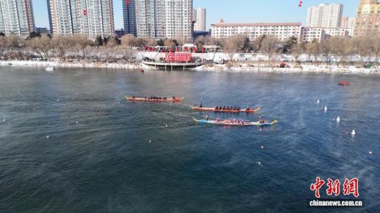 ���۱�ِ�M(j��n)�Ю�(d��ng)����ʯ���� �z