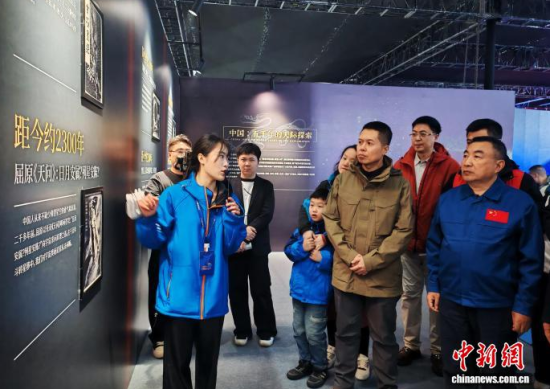 3��22�����L�������Ļ����_Ļ���ǽ�(ǰ����һ)��������(ǰ���Ҷ�)�c����һͬ���^���w�S�n񷡱���պ������}չ������� �z