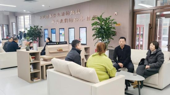 ����ì�ܼm���ҾC�����ġ������ڳɞ�Խ��Խ������^(q��)����ă�(y��u)�x��